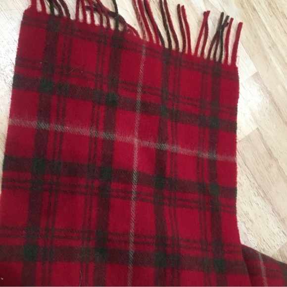 Classic green red plaid Irish lambs wool scarf made in Ireland by John Hanley - Picture 7 of 9